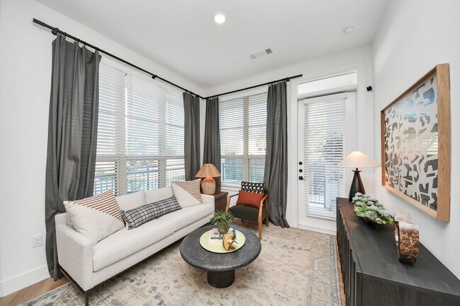 Building Photo - 15635 Memorial Dr