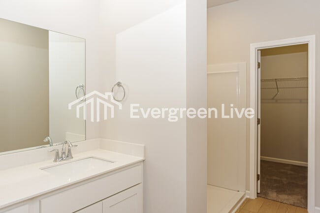 Building Photo - 17727 Denham Cir