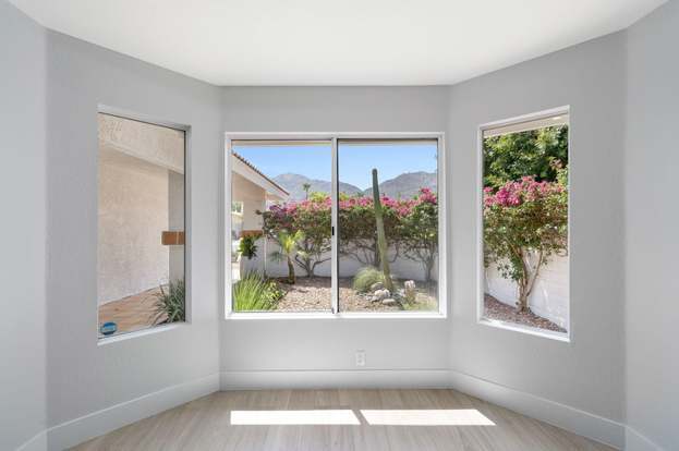 Building Photo - 54140 Avenida Mendoza
