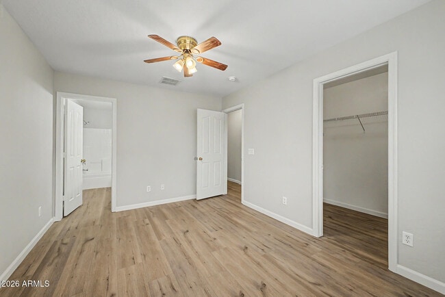 Building Photo - 2435 E Olivine Rd