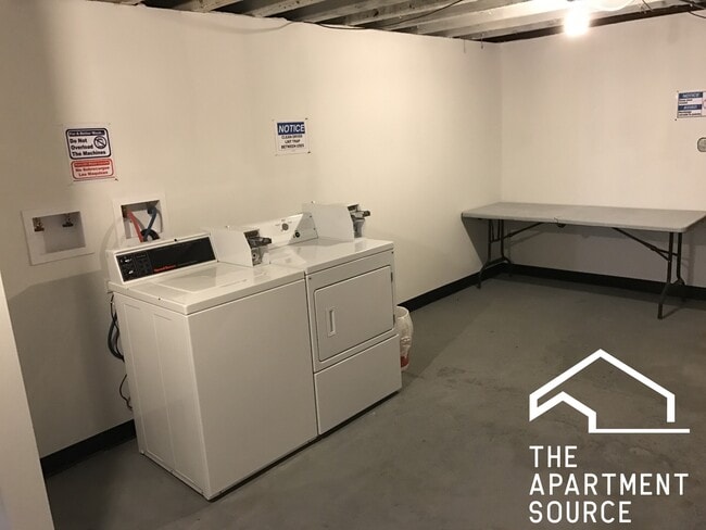 Building Photo - 2215 S Albany Ave