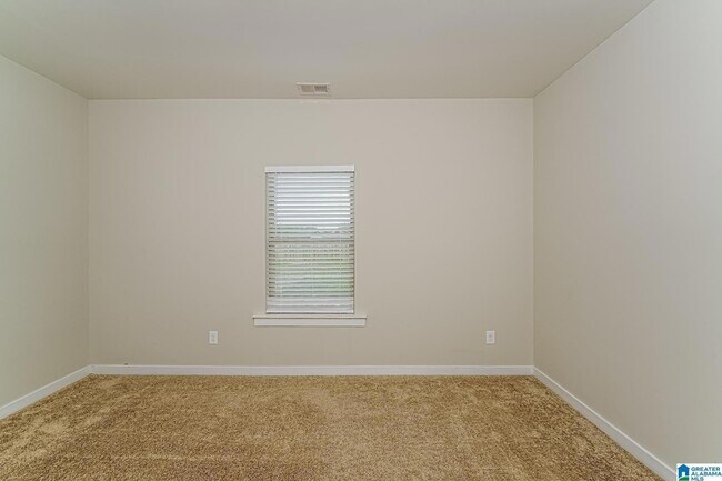 Building Photo - 98 Kings Wy