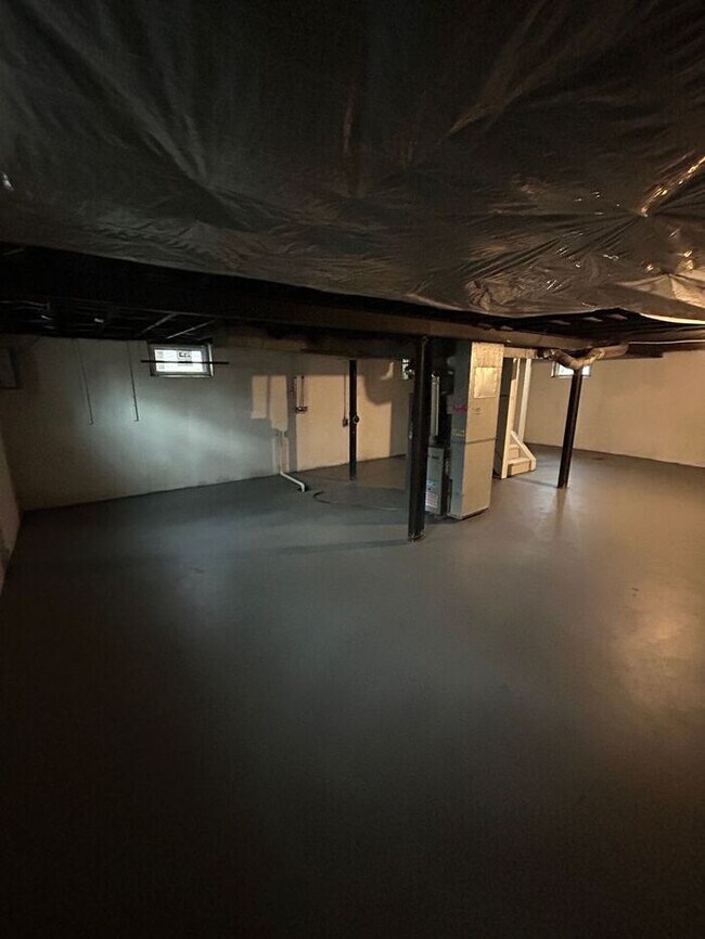 Building Photo - Cozy 3-Bedroom Home in a Convenient and Fa...