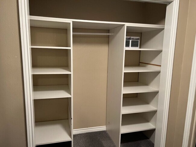 Building Photo - HOU-A 962