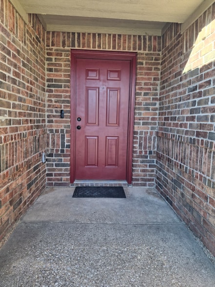 Building Photo - 6805 Terbet Ct