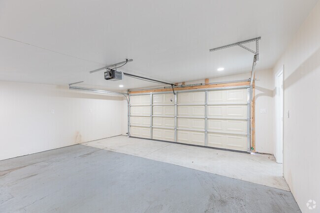 4BR, 3BA - 2,800SF - Garage - Club View Terrace