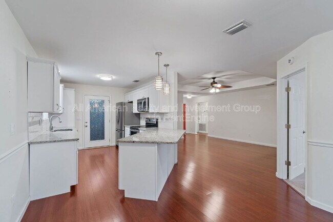 Building Photo - 911 Lauderhill Ln