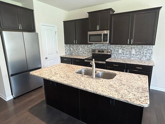 Building Photo - 3 Bed | 2.5 Bath House in Clayton