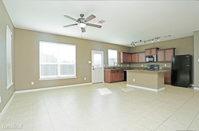 Building Photo - 3 br, 2.5 bath House - 11137 Panther Ct