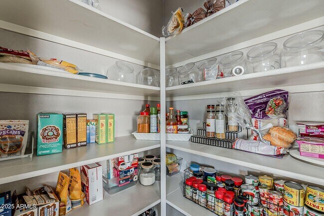 Building Photo - 8721 S 253rd Dr