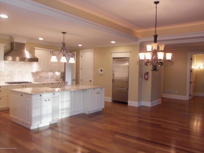 Building Photo - 1031 Oval Rd