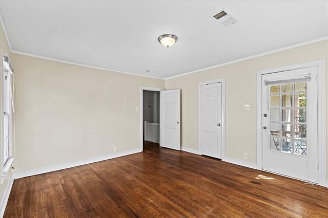 Building Photo - 5927 Lewis St