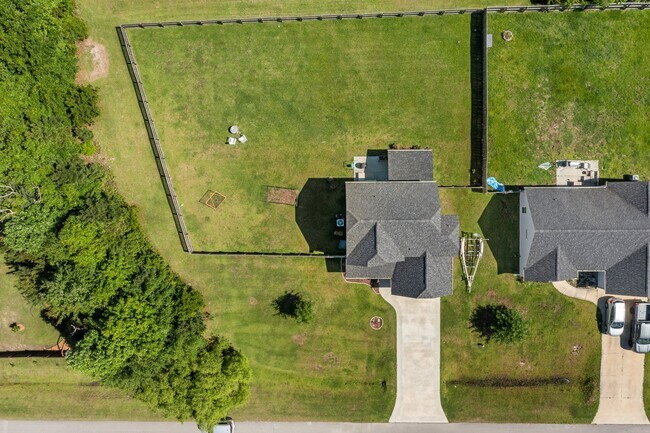 Building Photo - 219 Breakwater Dr
