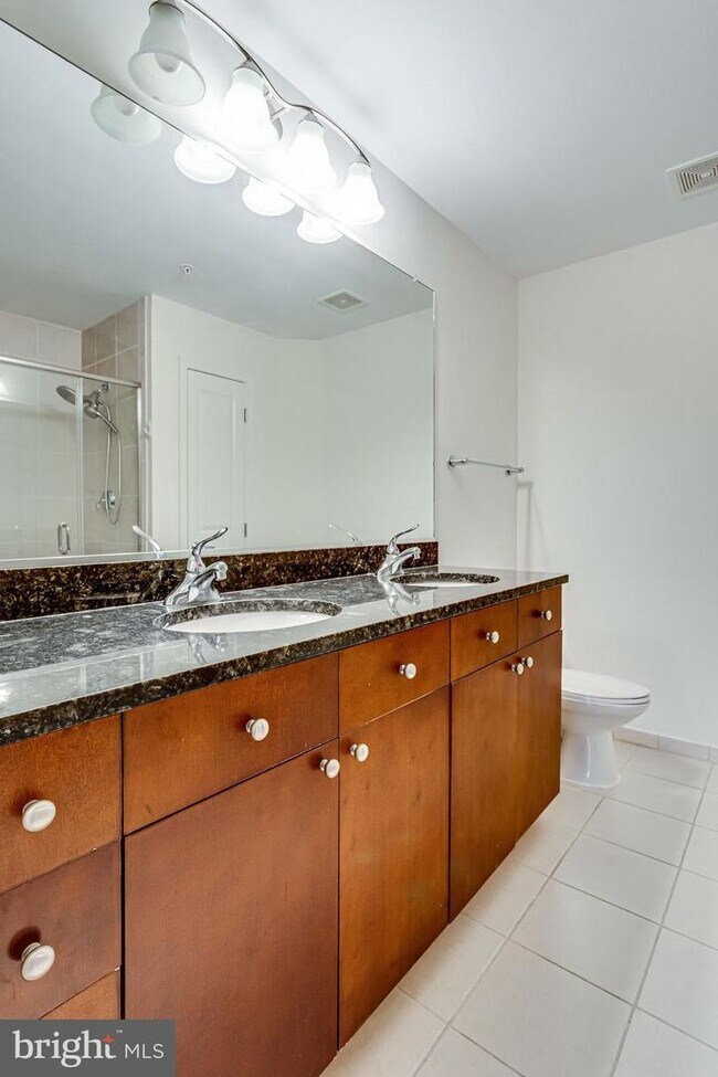 Building Photo - 155 Potomac Passage
