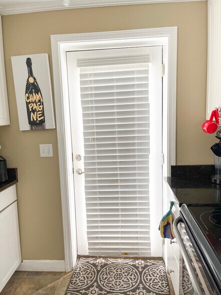 Building Photo - 3612 Walsh St