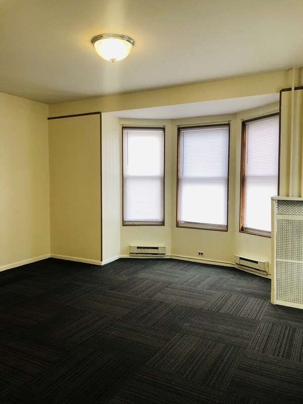 Building Photo - 1300 N 11th St