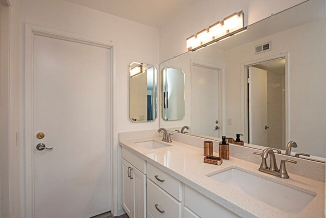 Building Photo - Rates Vary: $2,245 - $4,995