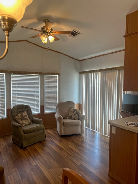 Building Photo - 9751 FL-78