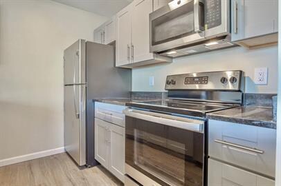 Building Photo - 240 Harmon Ave