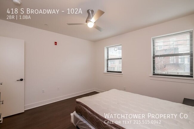 Building Photo - 418 S Broadway-102A