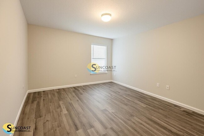 Building Photo - 1 Rosecroft Ln