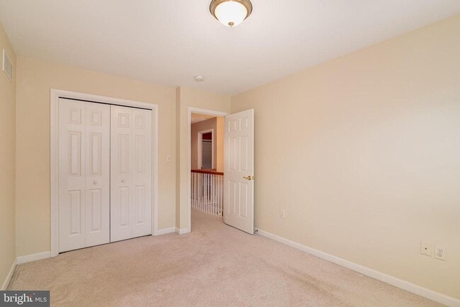 Building Photo - 5150 Mendenhall Dr.