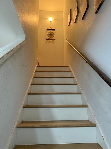 Stairs - 9005 Alcosta Blvd