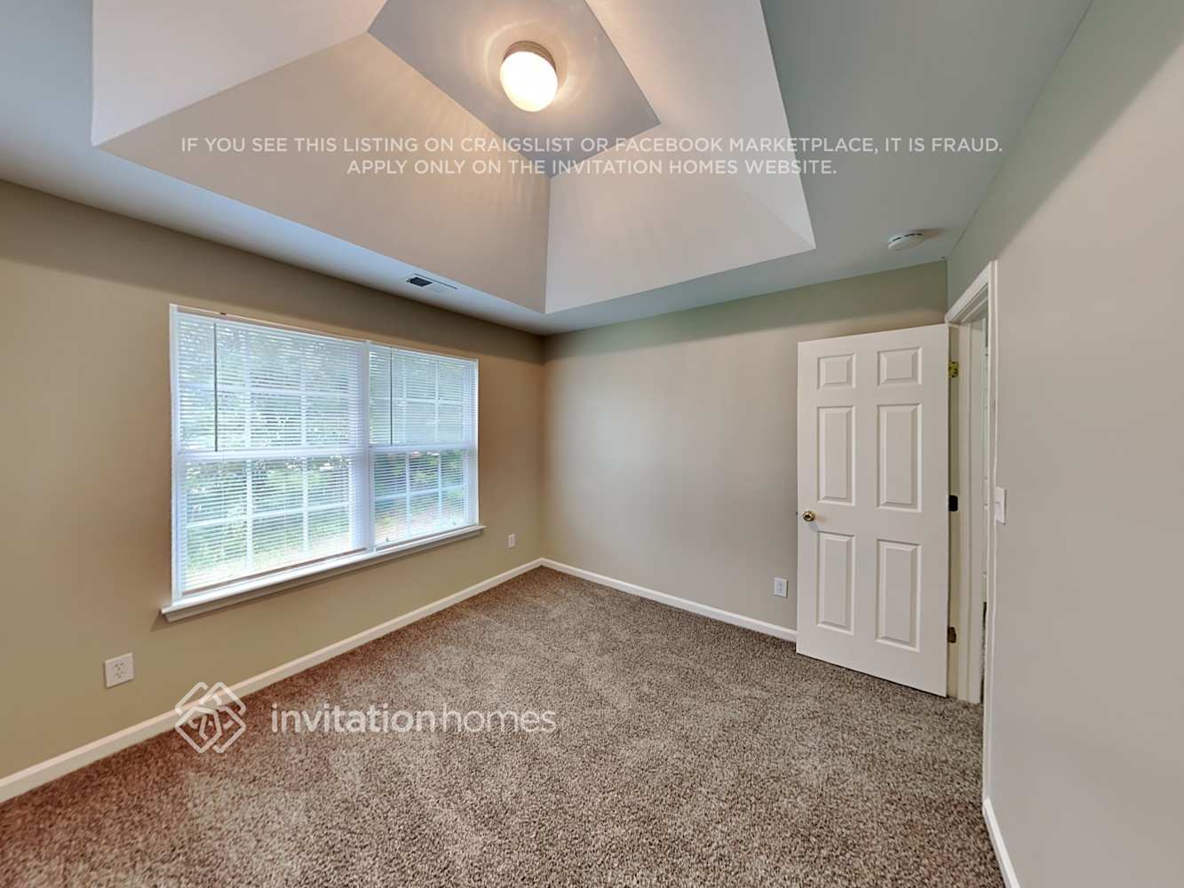 Building Photo - 556 S Fortune Way