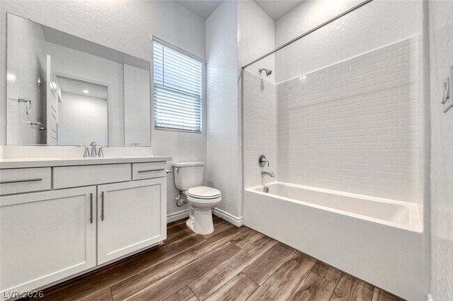 Building Photo - 968 Woodburn Ln