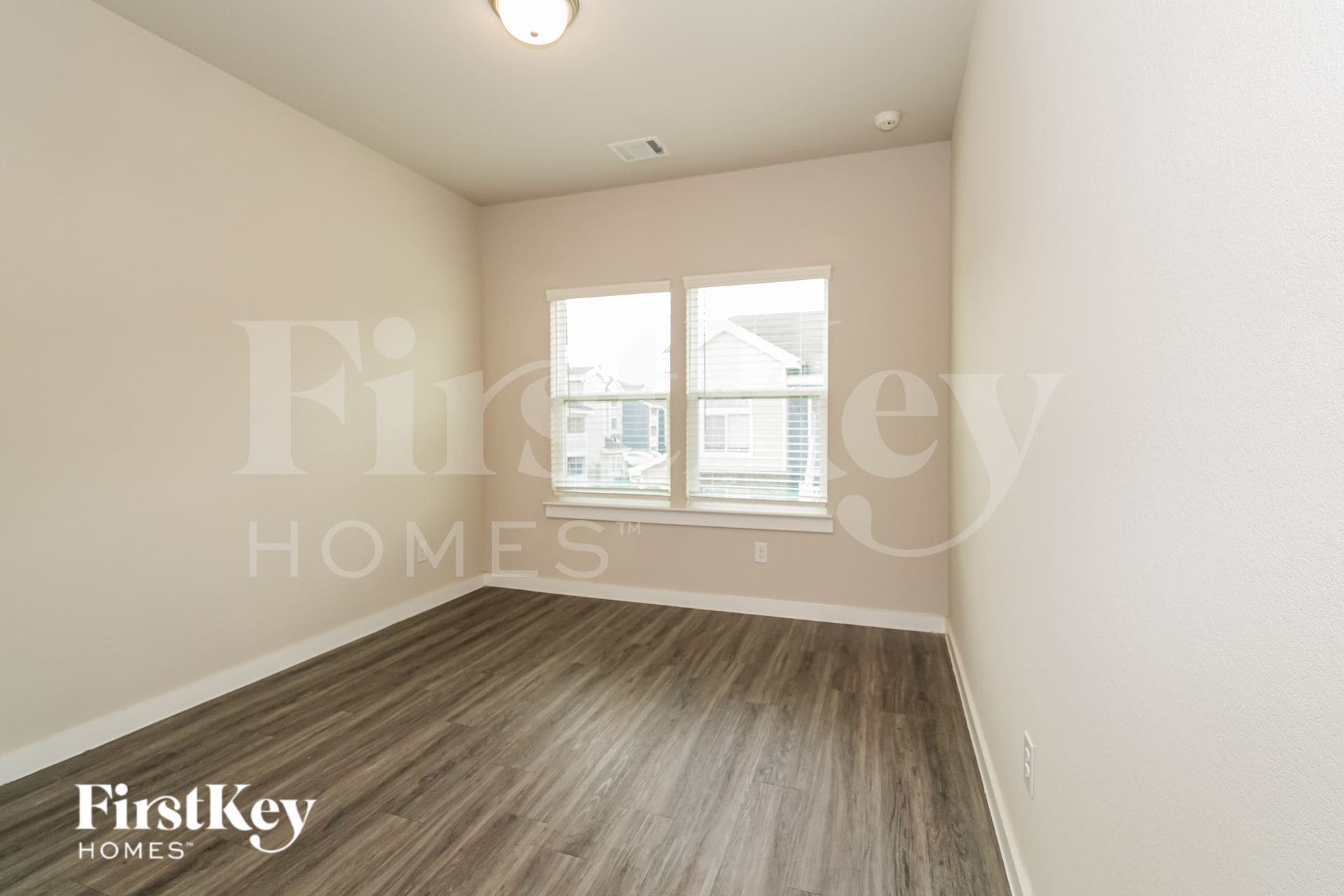 Building Photo - 18330 W Centro Cir