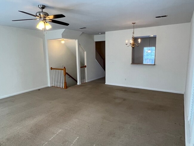 Building Photo - 3 Story, 3 Bedroom Townhome in Ballantyne