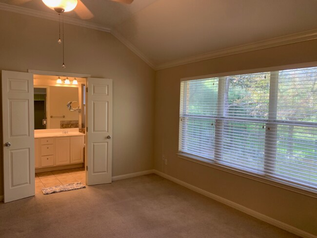 Building Photo - 137 Antler Cir