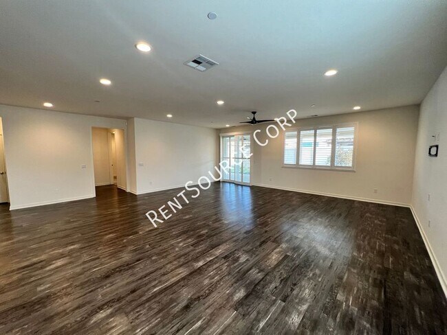 Building Photo - 45016 Marbella St