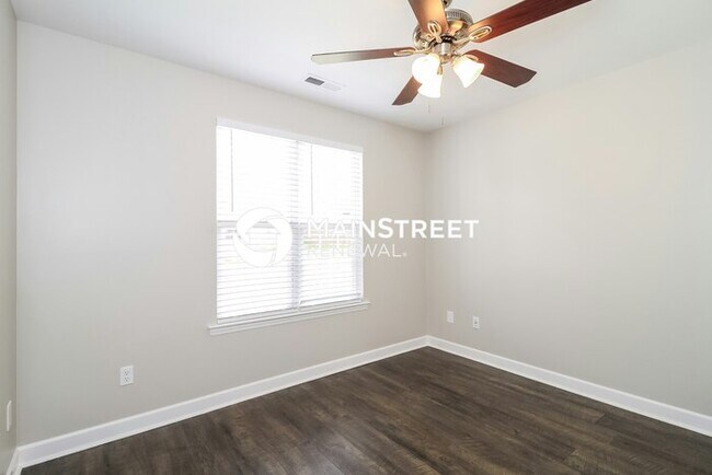 Building Photo - 3 Bedroom Pet-Friendly Home in Winston-Salem, NC with Main Street Renewal