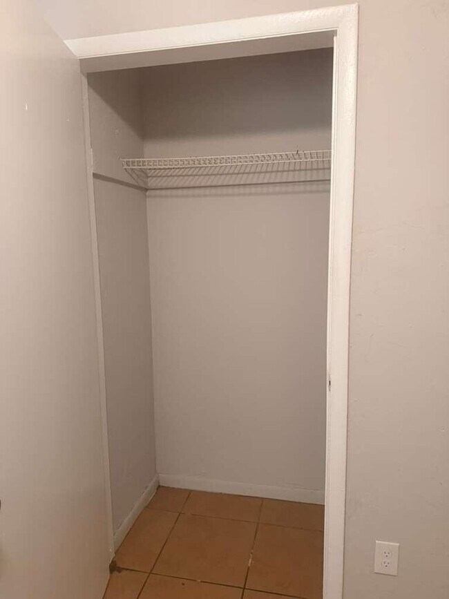 Building Photo - 314 Douglass Ave