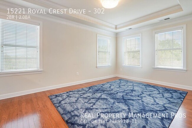 Building Photo - 15221 Royal Crest Dr