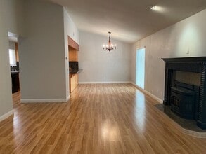 Building Photo - AVAILABLE NOW! Beautiful 2 Bedroom 2 Bath Condo in Citrus Heights!!!