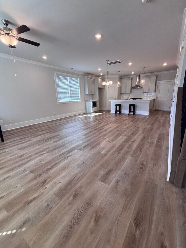 Building Photo - Brand new three-bedroom, 2.5-bath townhome