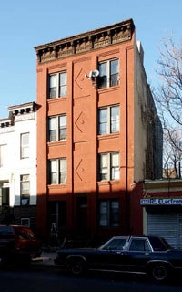 Building Photo - 863 Hancock St