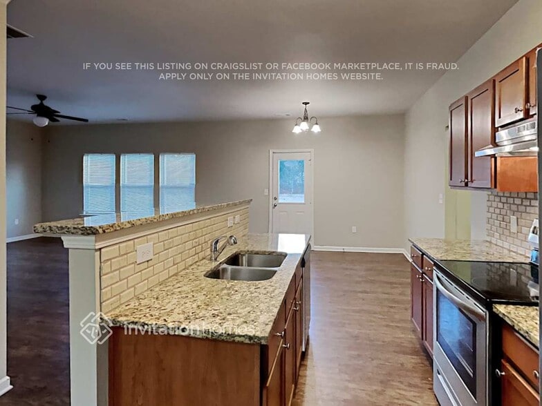 Building Photo - 3095 Franklin St