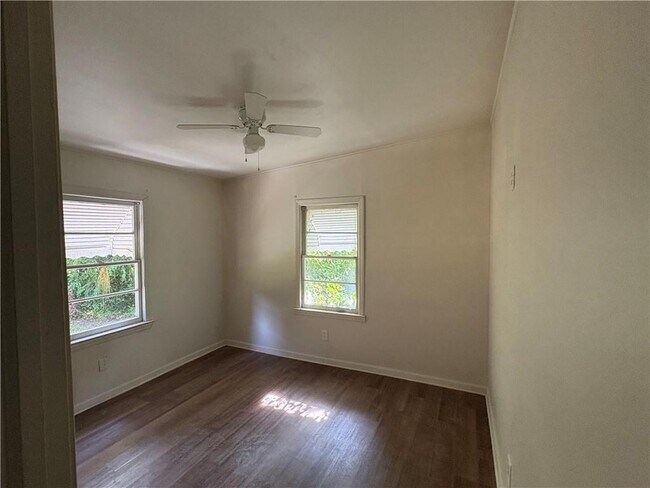 Building Photo - 4049 Villa Ave
