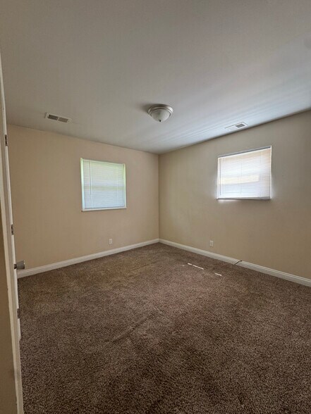 Building Photo - 1667 Costigan Dr