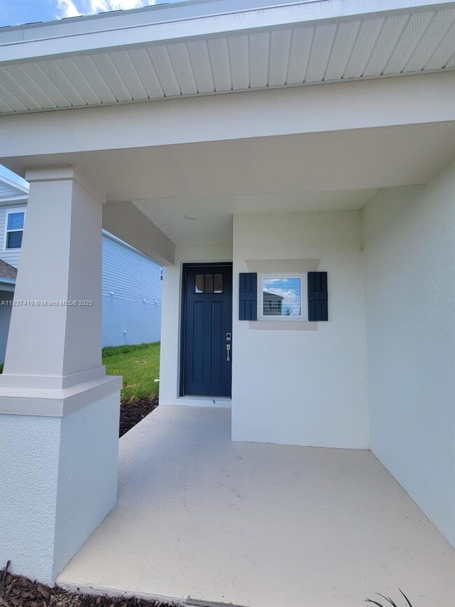 Building Photo - 5727 Gingham Dr