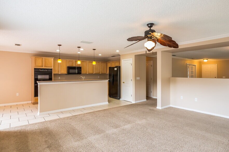 Building Photo - 1417 Heather Ct