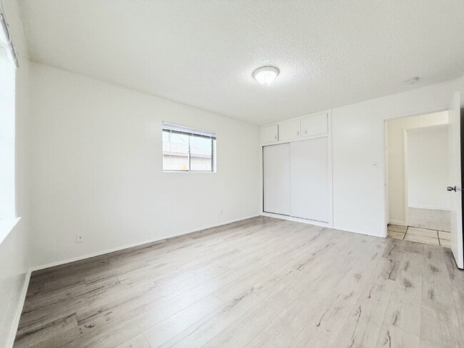 Building Photo - 12712 Kalnor Ave