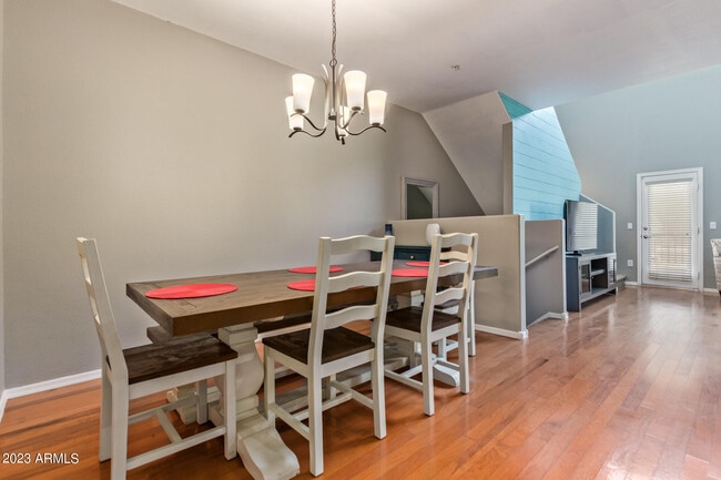 Building Photo - 2150 W Alameda Rd