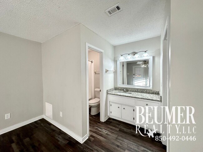 Building Photo - Charming Corner Haven 4BR/3BA Brick Home for Rent