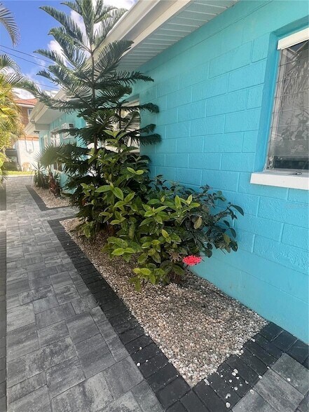 Building Photo - 40 82nd Ave