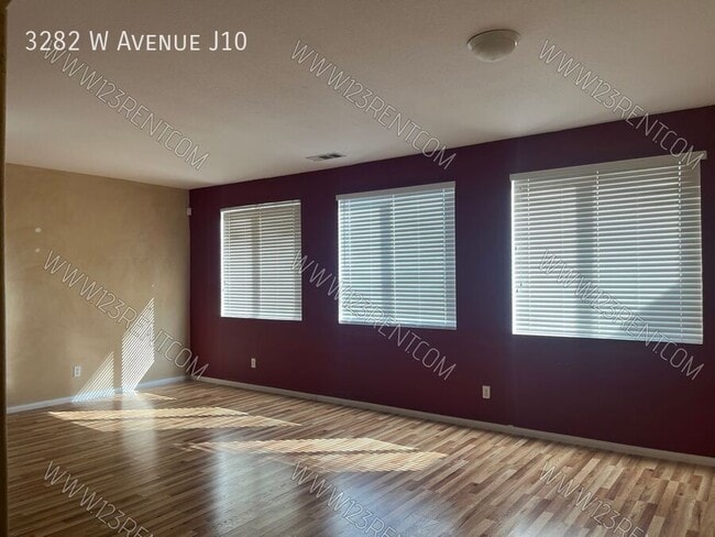Building Photo - 3282 W Ave J 10