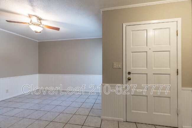 Building Photo - 8246 Phoenix Ave